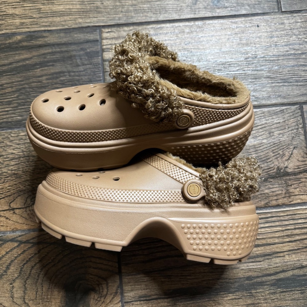 Crocs Stomp Lined Clog Sepia Bear Tan Platform Faux Fur M6 W8 208546-2Y2